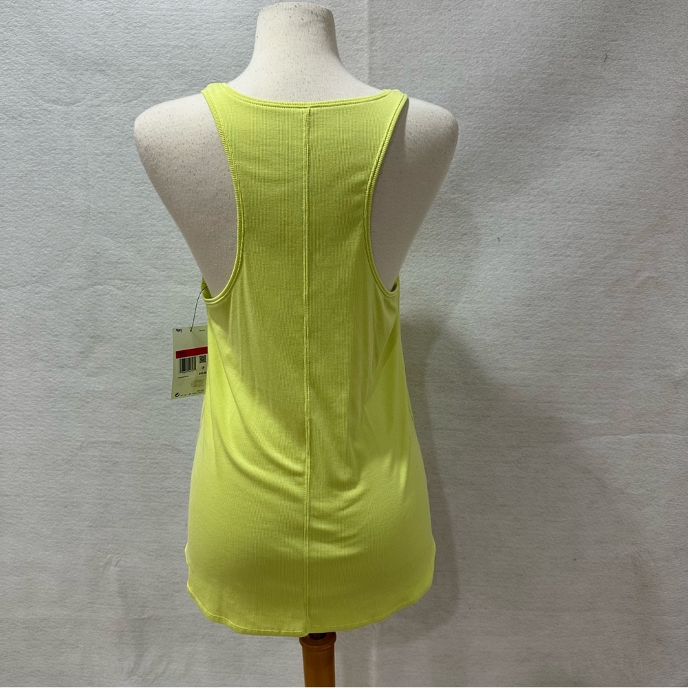 Large Nike Yoga Tank Top - Picture 2 of 11